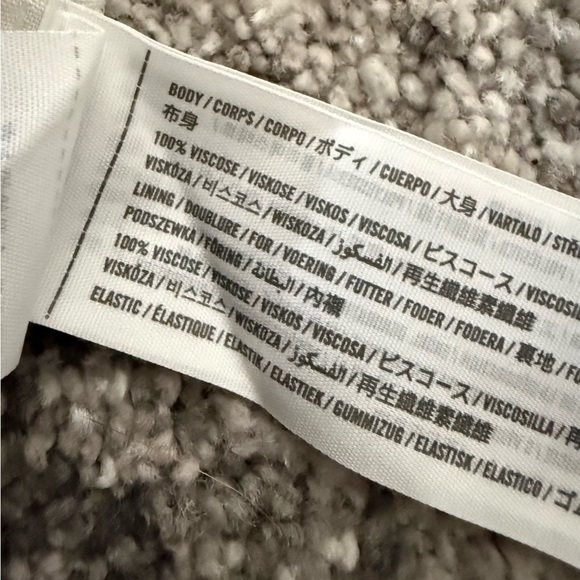 NWT Abercrombie Lemon Print Women's Top - Size: Small - Picture 6 of 6